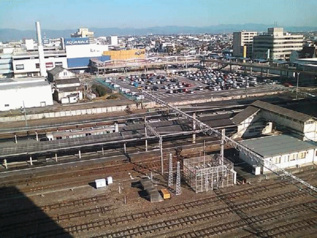 アパホテル大垣駅前から東海道本線と大垣駅を見下ろす