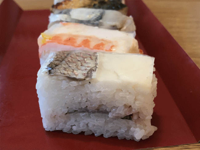 豊後水道味めぐりの押し寿司の鯛