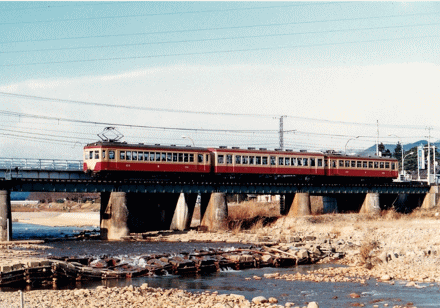 1988年に福島交通飯坂線上松川～泉間で撮影