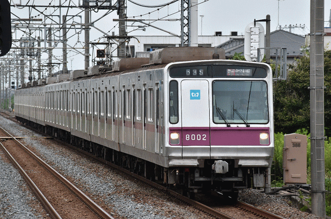 東武鉄道に乗り入れる東京メトロ8000系