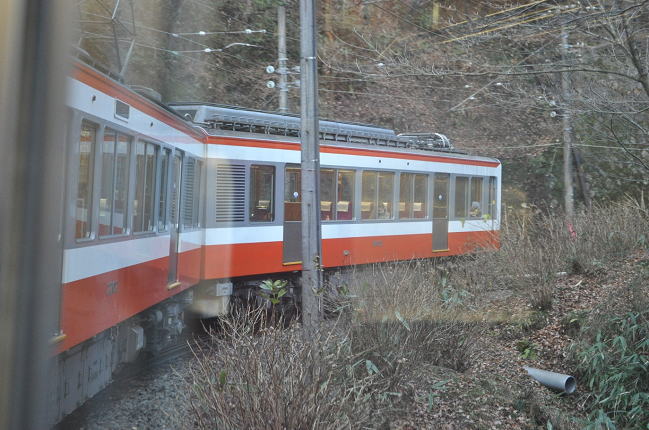 箱根登山鉄道の急カーブ