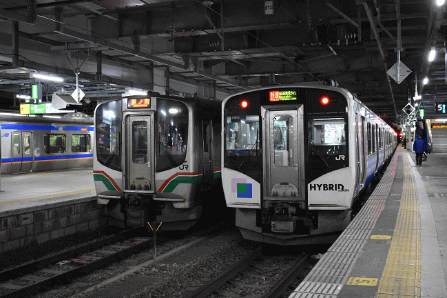 仙台駅のHB210系
