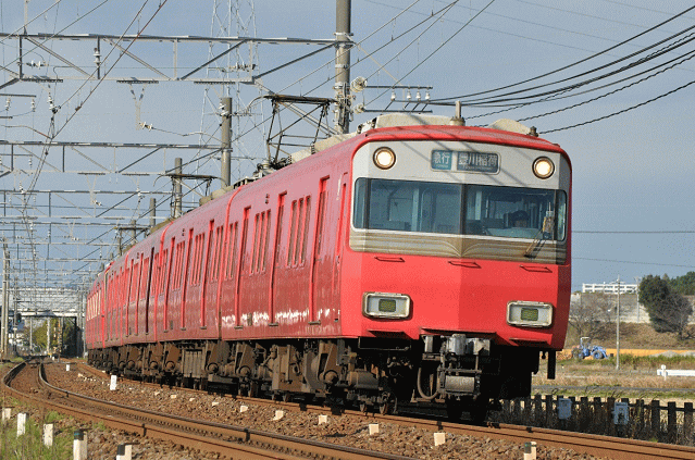 名鉄6000系６連の急行電車