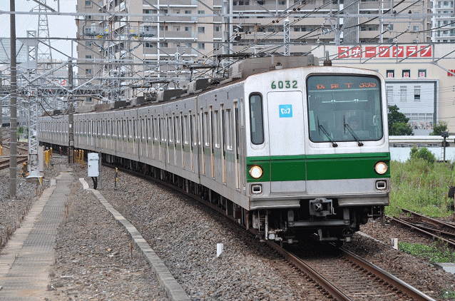 東京メトロ千代田線の6000系