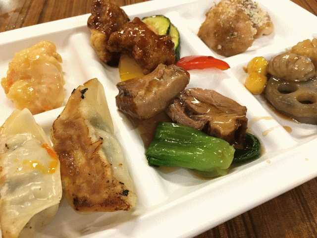 鬼怒川温泉ホテルの夕食バイキングの中華料理が美味い
