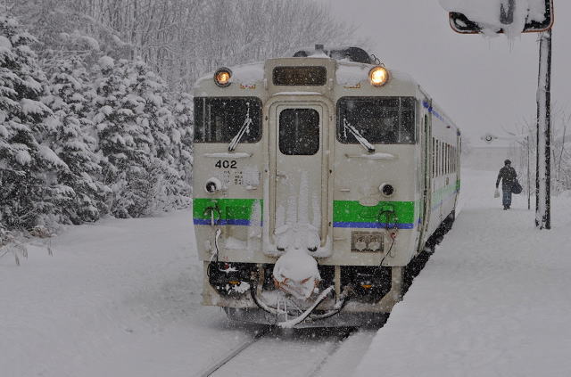 冬の新十津川駅にてキハ40