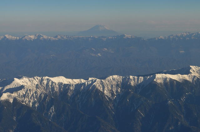 飛行機より中央アルプス、南アルプス、富士山