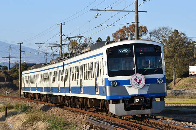 北沢踏切で撮影した伊豆箱根鉄道の1300系