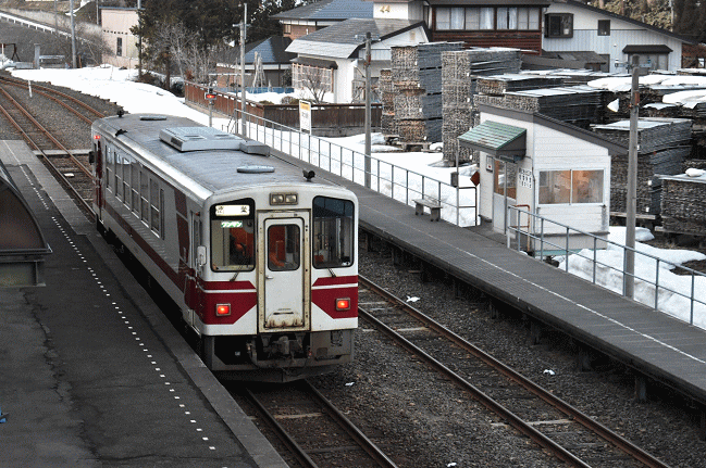 阿仁前田駅で秋田内陸縦貫鉄道の列車の撮影