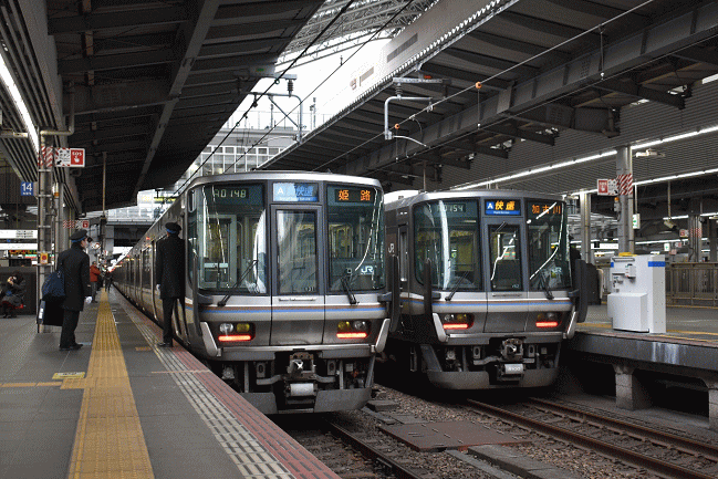 大阪駅の新快速