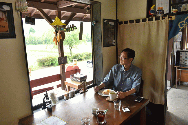 駅カフェ・久永屋でシフォンケーキを食べる
