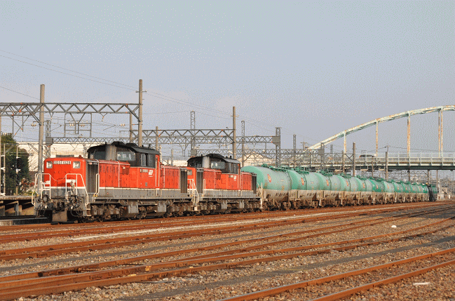 南松本駅を出発した5263列車が塩浜駅に到着