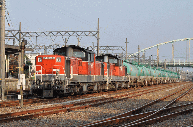 DD51の重連の石油輸送列車