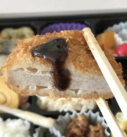 しまかぜ弁当（近鉄名古屋駅の松浦商店バージョン）の味噌カツ