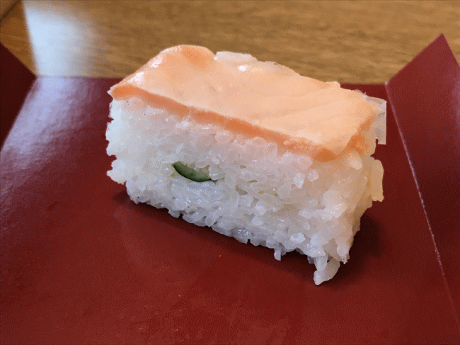 豊後水道味めぐりの押し寿司のサーモン