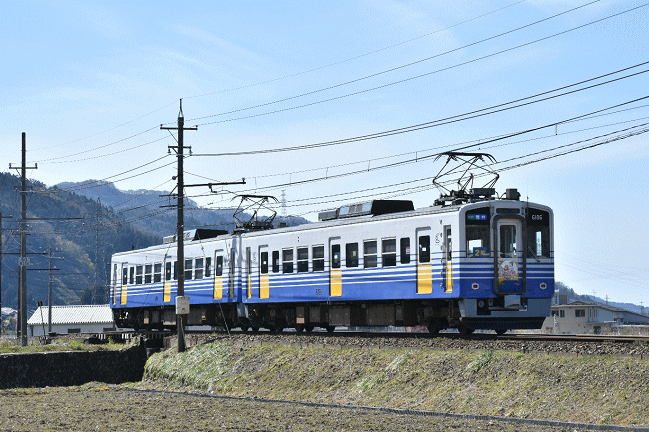 越前竹原駅の近くからえちぜん鉄道を撮影
