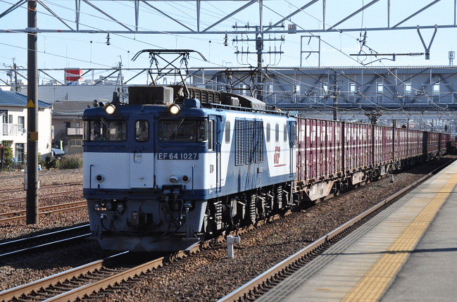 EF64牽引の春日井の王子製紙からの2074列車（清州駅）