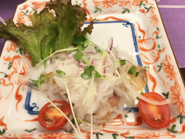 福島県の栄楽館の食事（カルパッチョ）