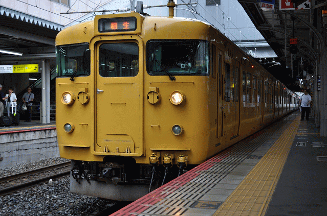 岡山からの115系電車