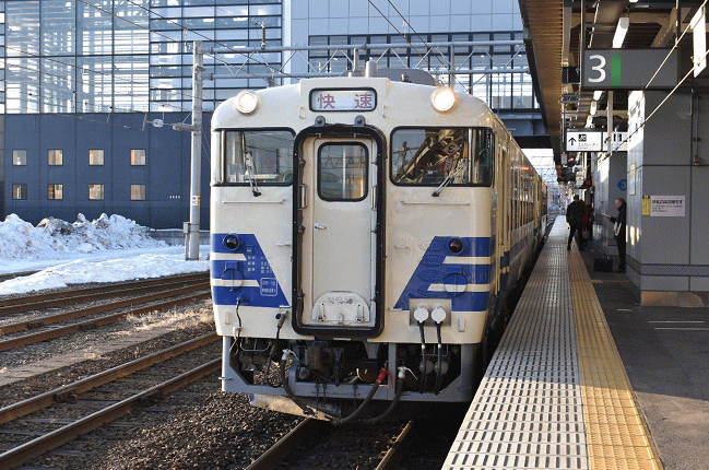 弘前駅の五能線のキハ40