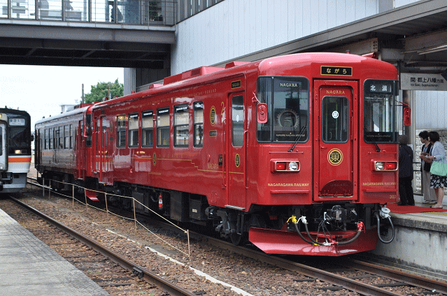 観光列車「ながら」、美濃太田駅にて
