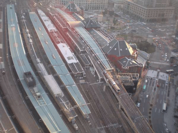 ホテルメトロポリタン丸の内からの鉄道の眺め