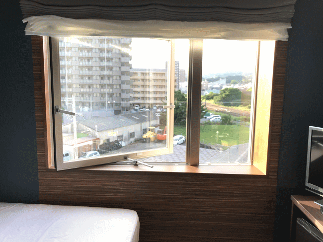 ホテルダイエー益田の窓の様子