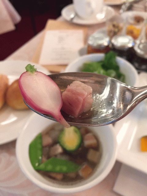 食堂車「ダイナープレヤデス」のモーニング（朝食）・田舎風野菜スープ