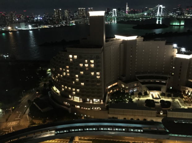 ホテルグランパシフィックLe Daibaからの夜景と東京レインボーブリッジ