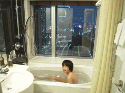 ホテルメトロポリタン丸の内のお風呂からの眺望