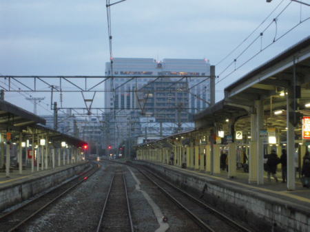 長崎駅から見たベストウェスタンプレミアホテル長崎