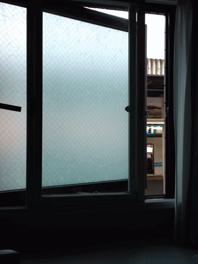 スマイルホテル東京阿佐ヶ谷の二重になった窓