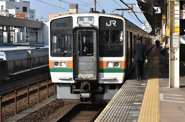 東海道本線のJR東海の211系