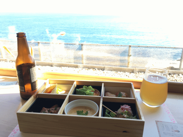 伊豆クレイルのランチ料理と地ビールと海の景色
