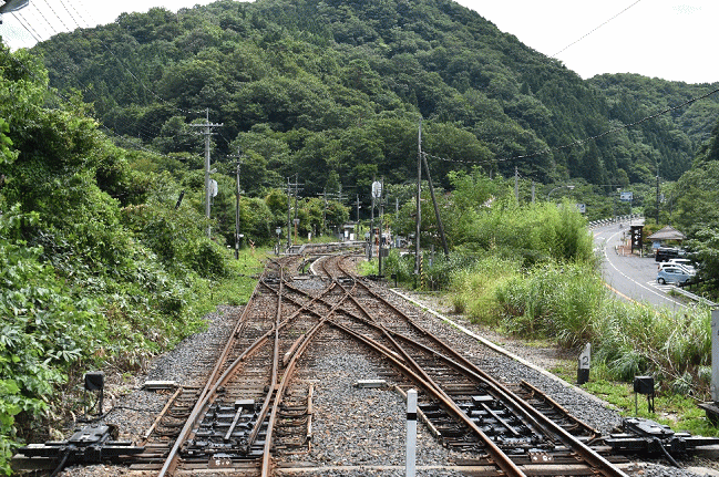 出雲坂根駅の三段スイッチバック