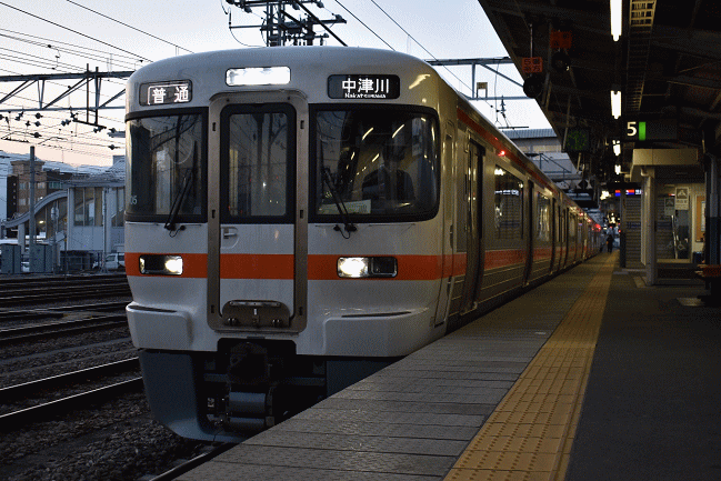 松本駅発のJR東海車両