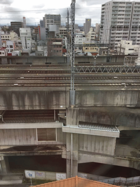熊谷ロイヤルホテルすずきの8階の部屋は上越・北陸新幹線が見える