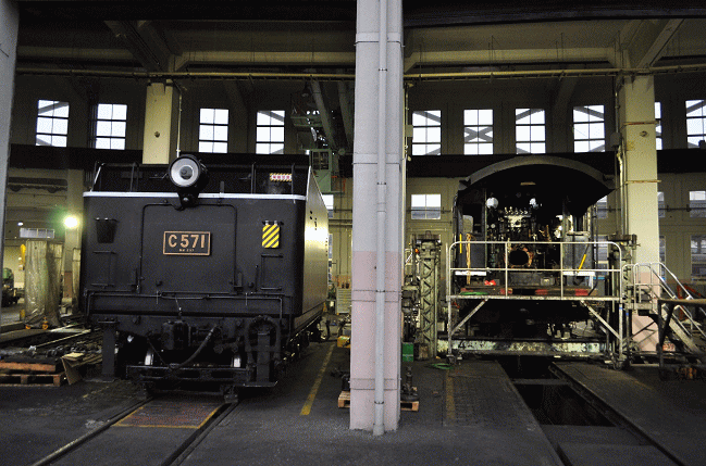 京都鉄道博物館で整備中のC57形１号機