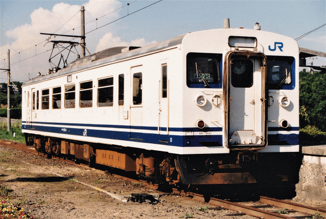 長門本山支線の123系電車の旧塗装