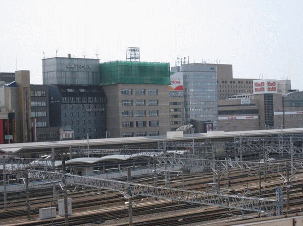名古屋駅と名古屋フラワーホテルの外観