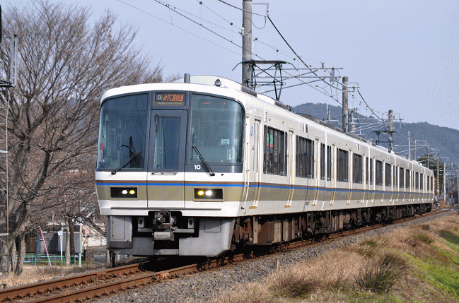 奈良線の221系みやこ路快速（丹波橋駅付近の撮影地）