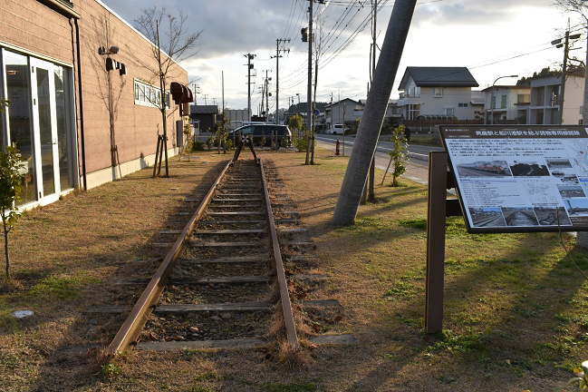 道の駅おが「オガーレ」に残された貨物線の跡