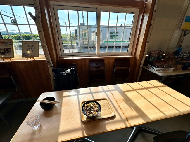 ピピカフェで鉄道を見ながらの食事