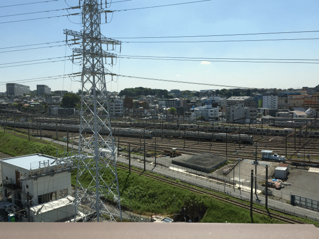 ホテルルートイン海老名駅前から見る小田急線