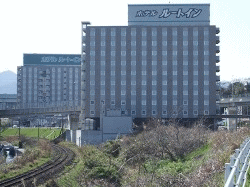 関西本線とホテルルートイン亀山インター