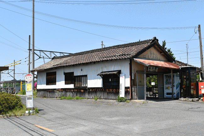 滋賀の桜川駅の外観