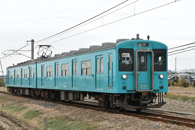 桜井線の105系