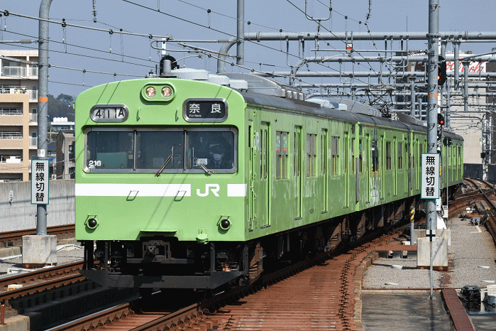 奈良線の普通列車の103系