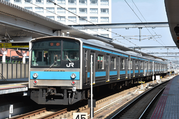 奈良線の普通列車は205系