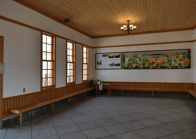 京終駅の待合室